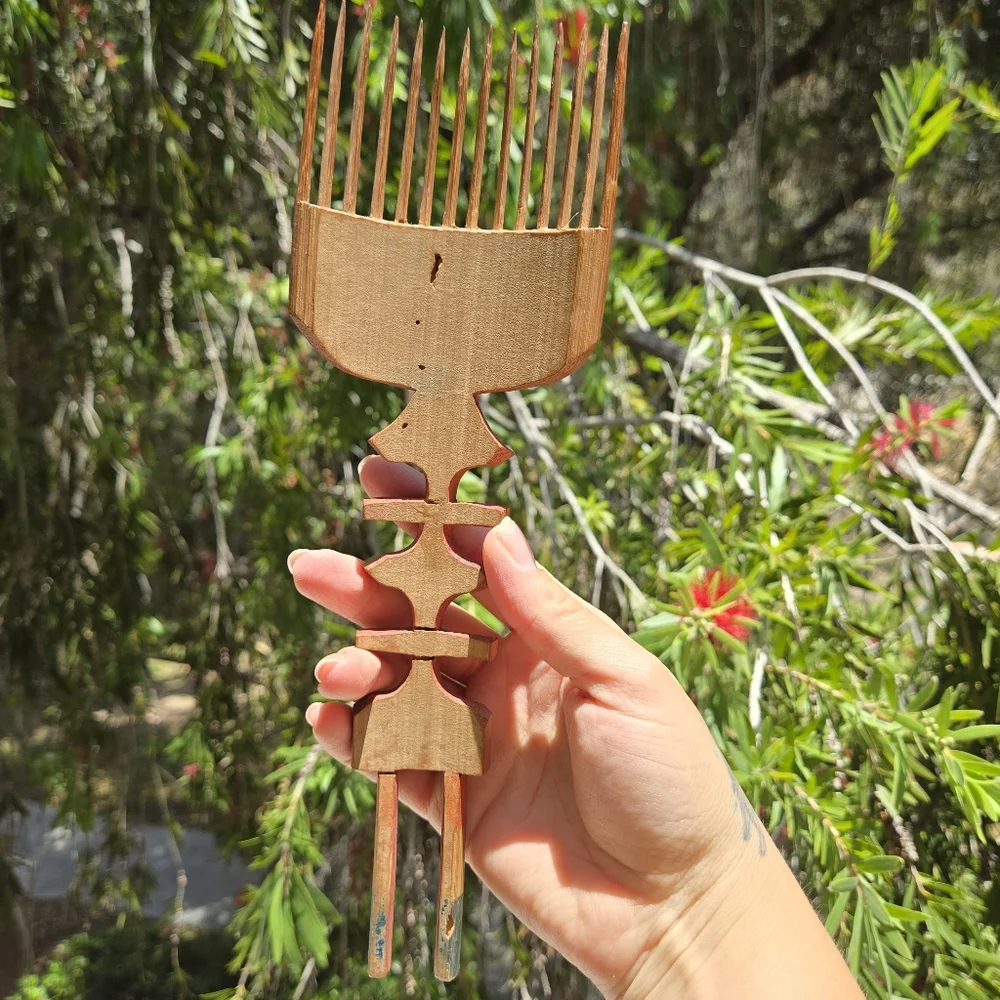 Vintage Hand Carved Wooden Hair‎ Pick Comb Hand Painted Unique Star Design
